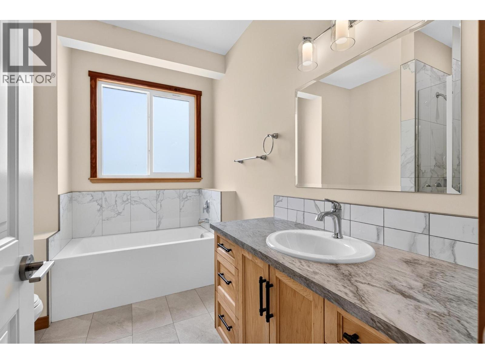  766 Balsam Road, Kelowna