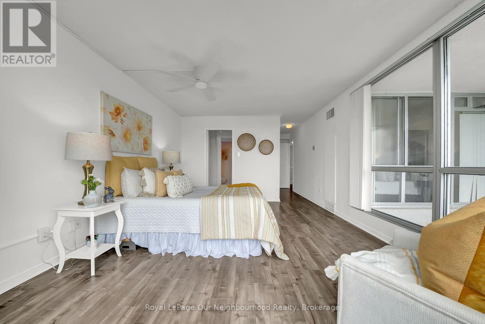 #304 25 CUMBERLAND LANE - Image 30