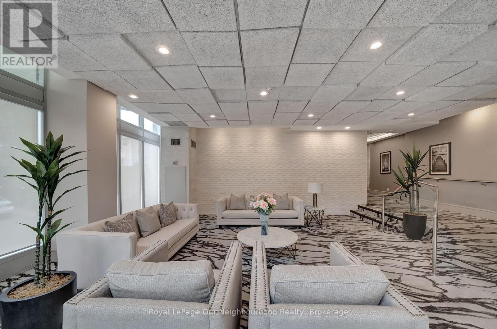 #304 25 CUMBERLAND LANE - Image 37