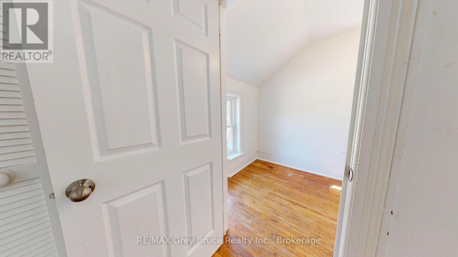 216/218 DENMARK STREET - 27