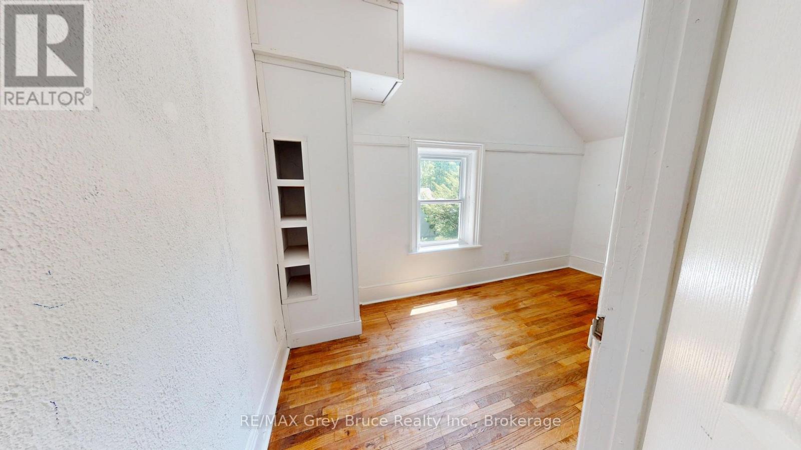 216/218 DENMARK STREET - 32