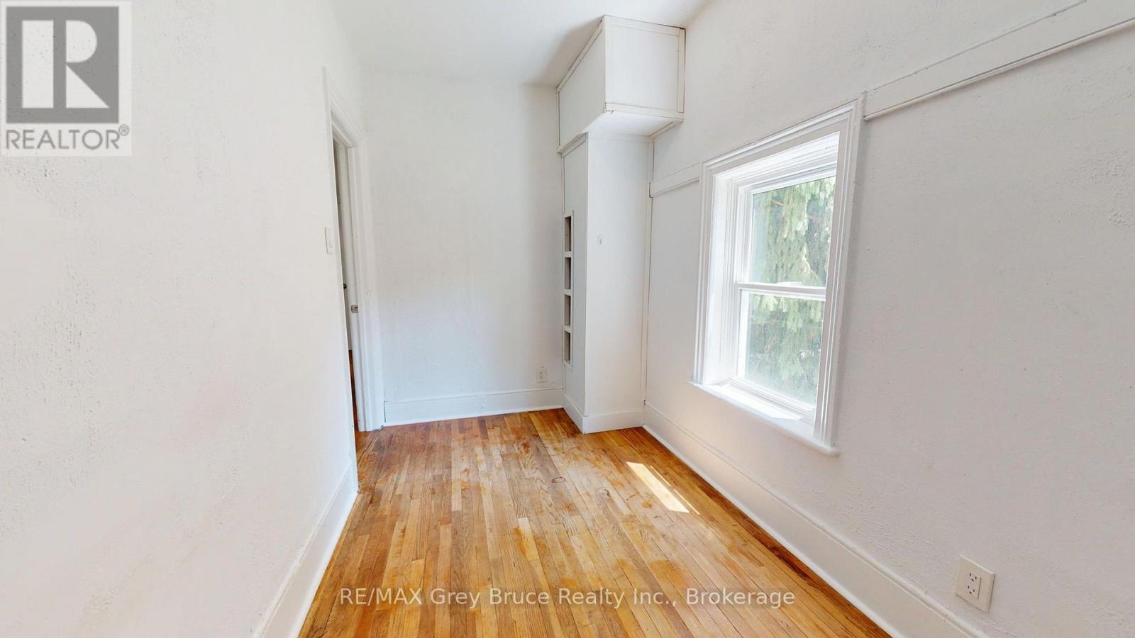 216/218 DENMARK STREET - 33