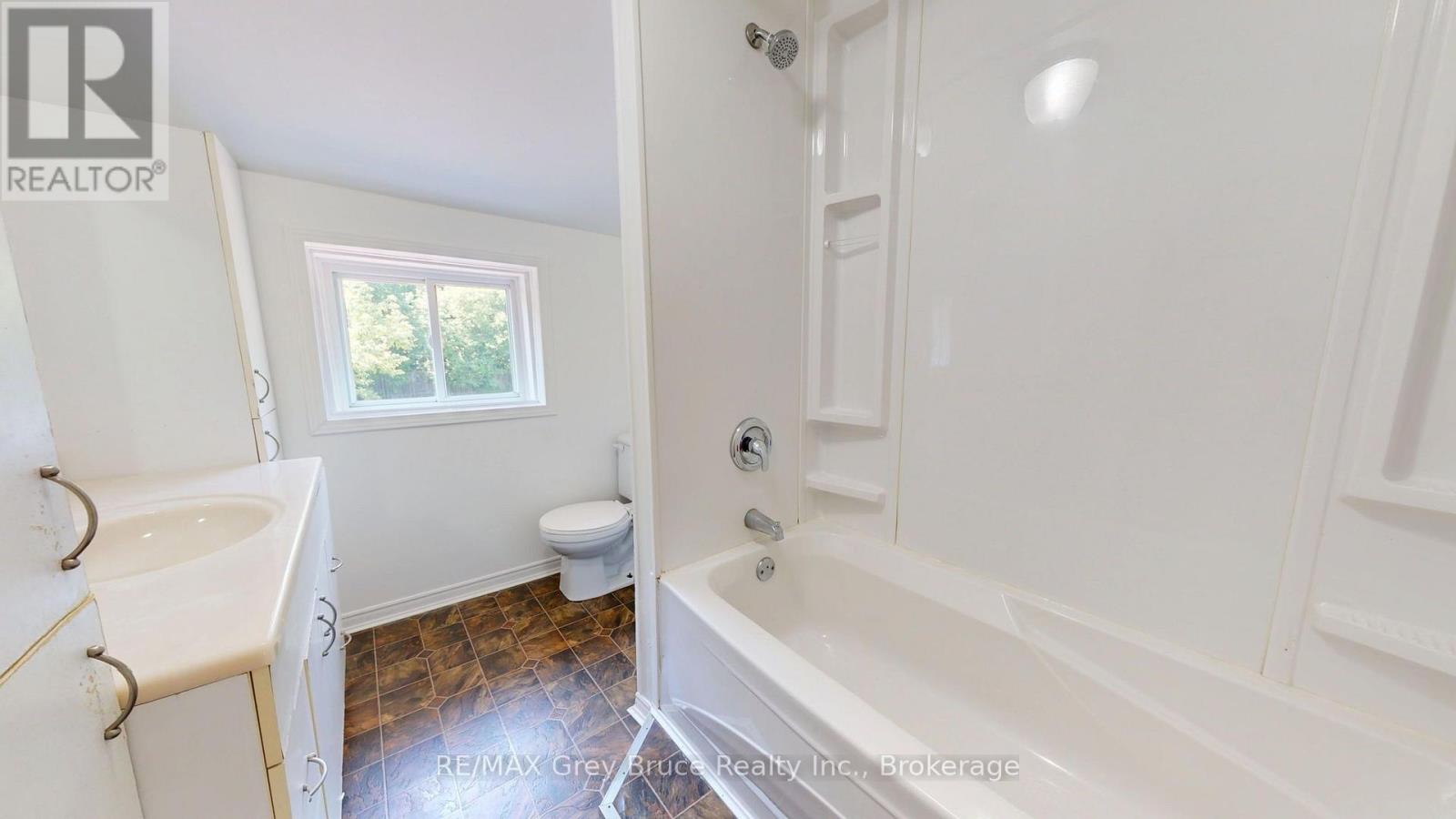 216/218 DENMARK STREET - 34