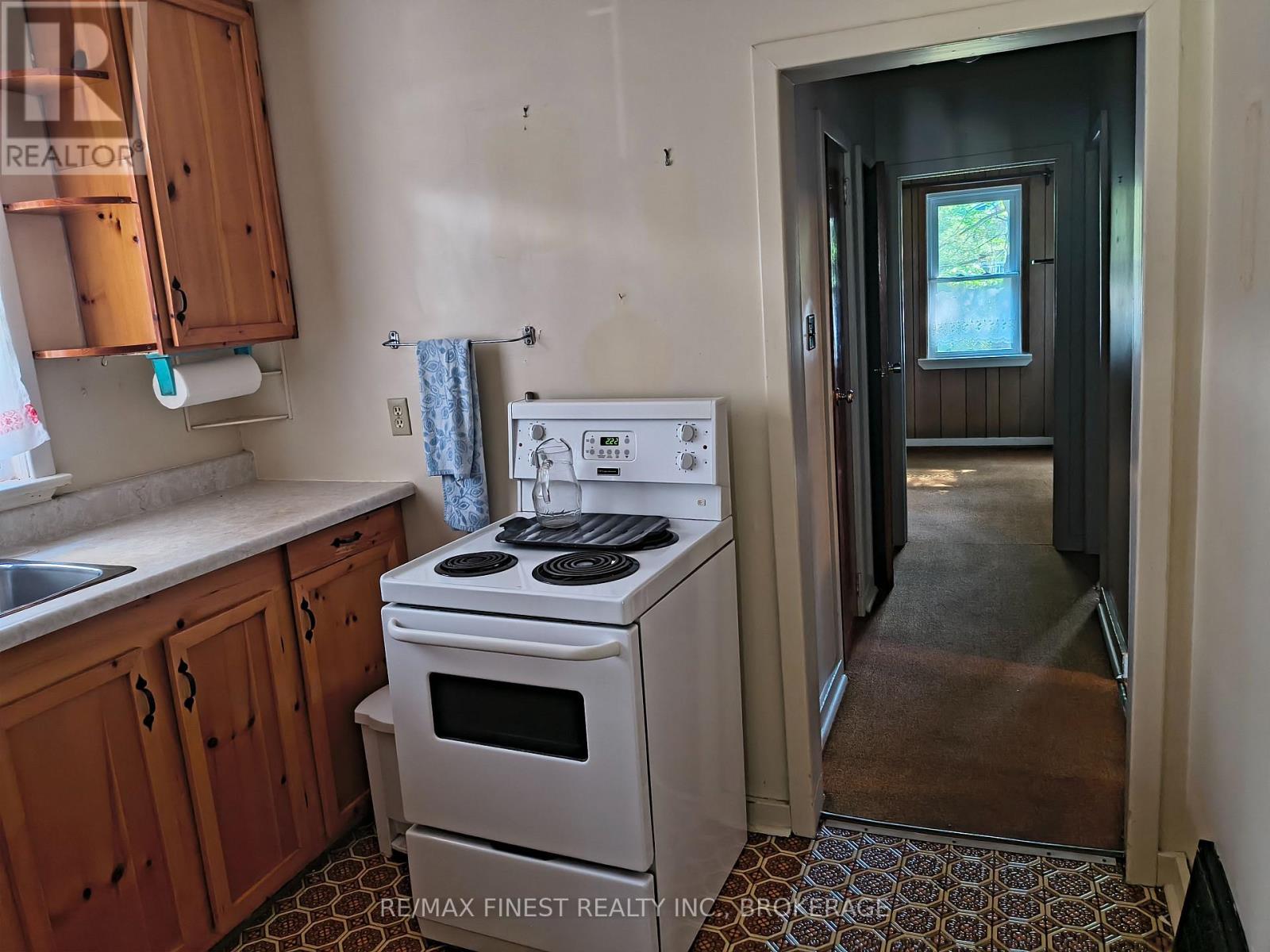 309 COLLEGE STREET - 7