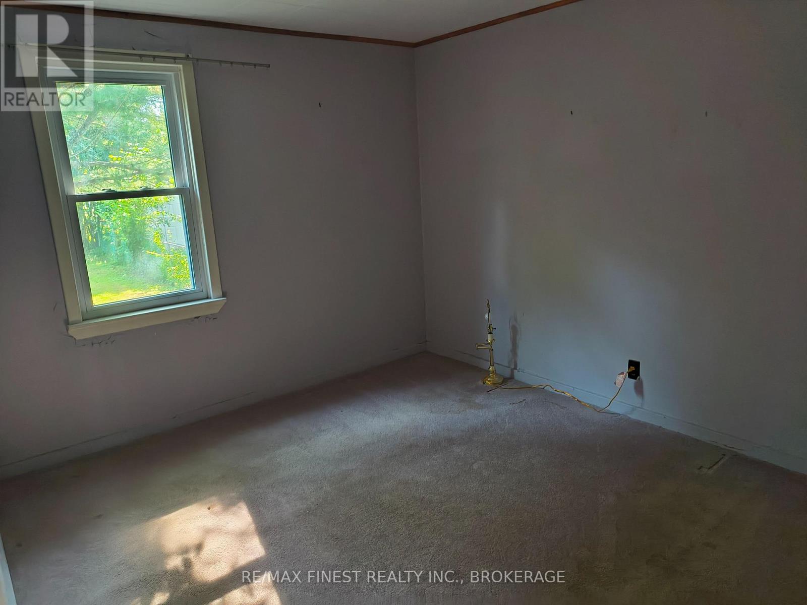 309 COLLEGE STREET - 9