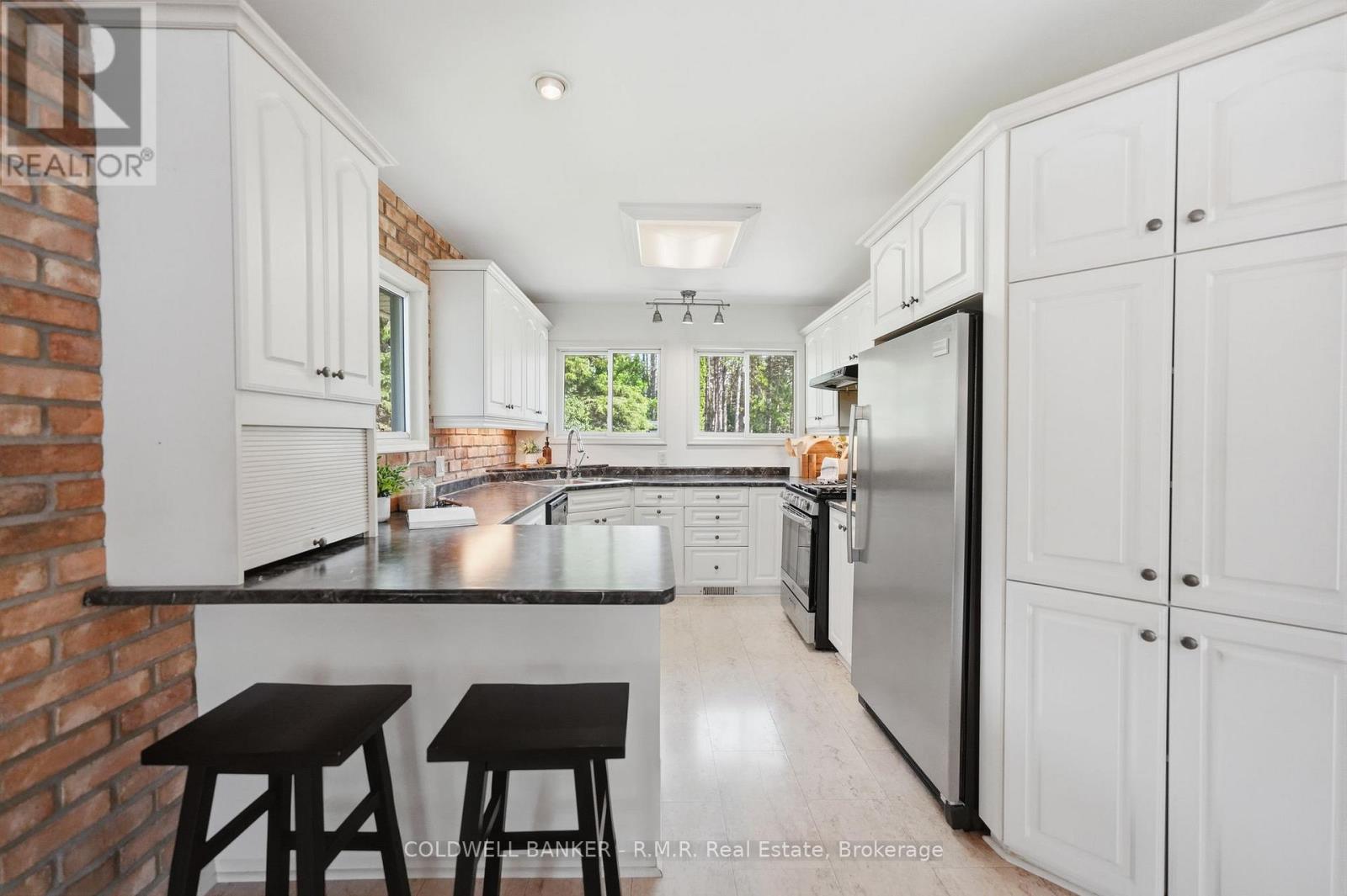 33 PORTAGE ROAD - 19