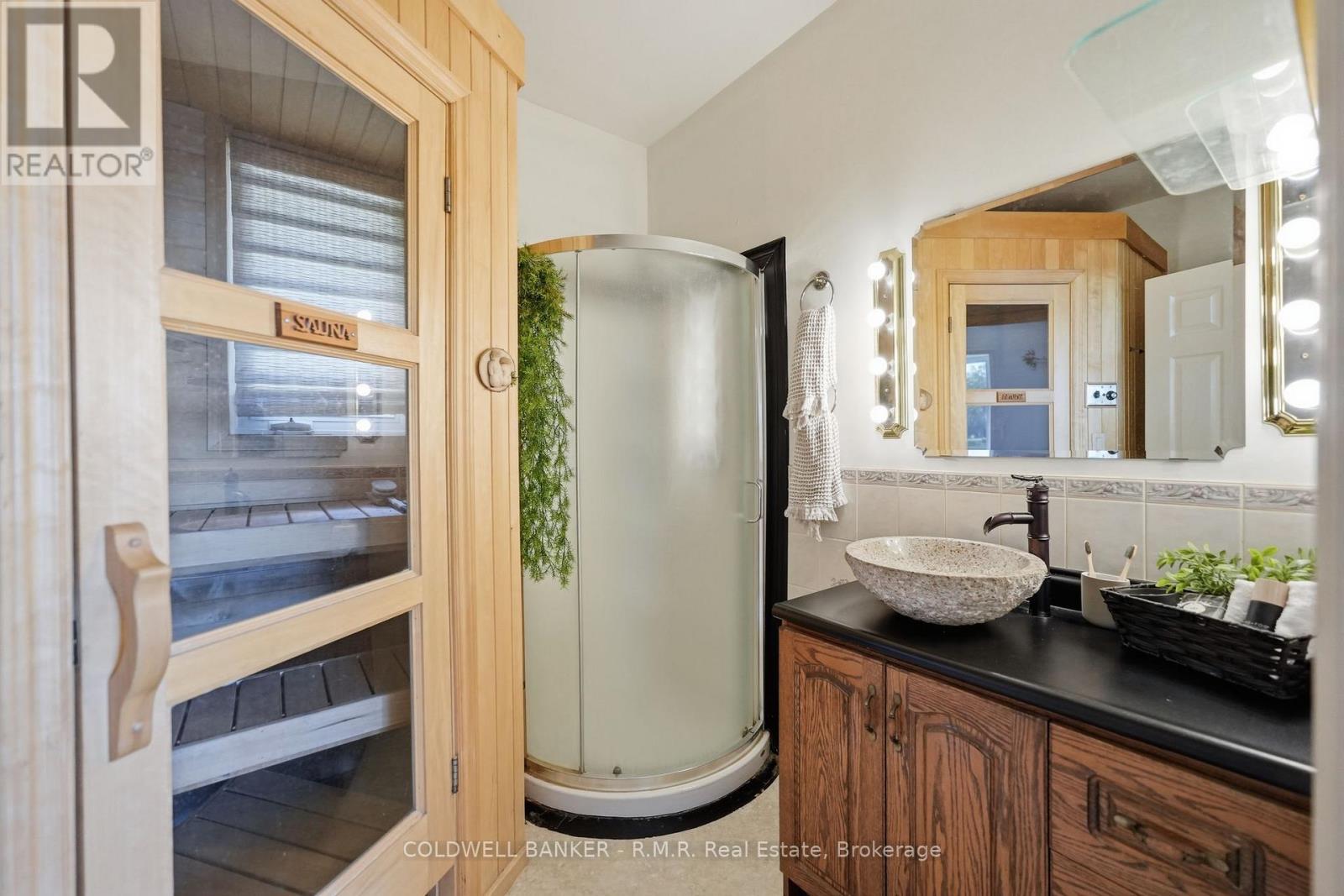 33 PORTAGE ROAD - 30