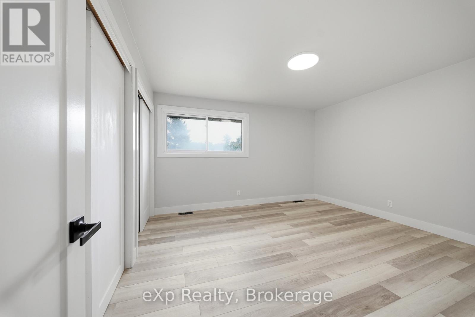 42 ROSEWOOD AVENUE - 17