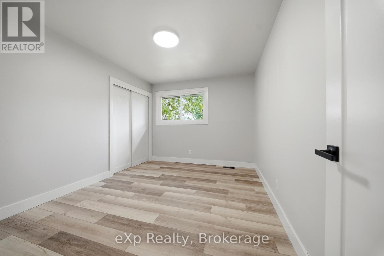 42 ROSEWOOD AVENUE - 19