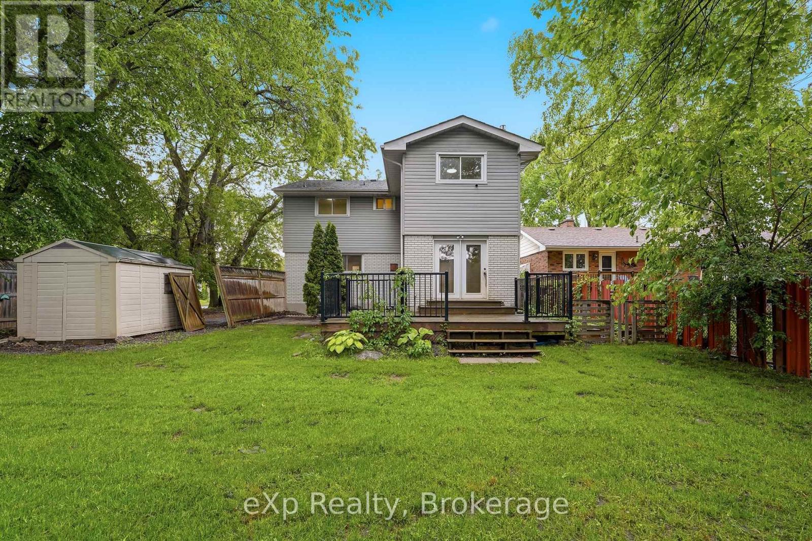 42 ROSEWOOD AVENUE - 37