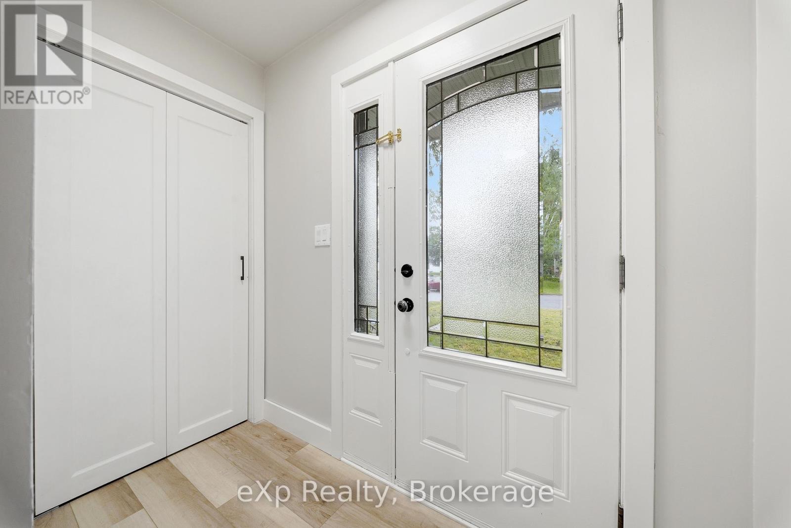 42 ROSEWOOD AVENUE - 4