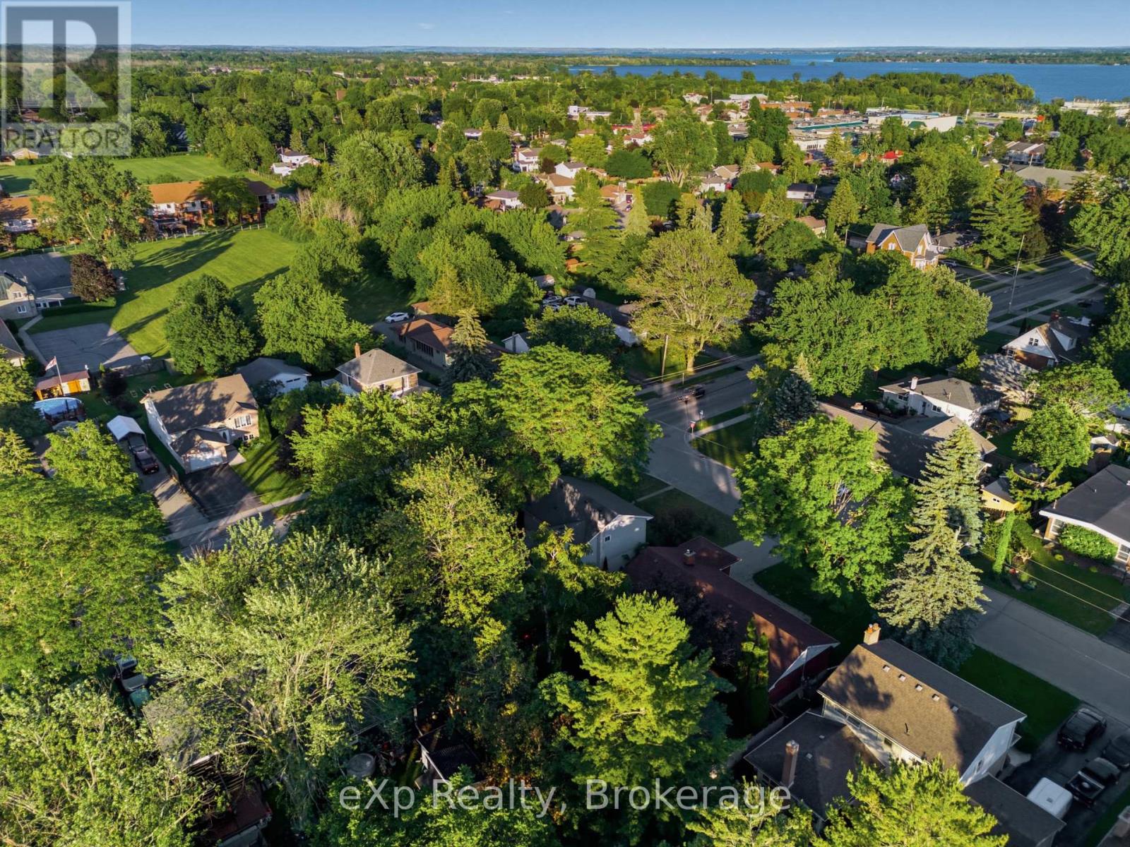 42 ROSEWOOD AVENUE - 43