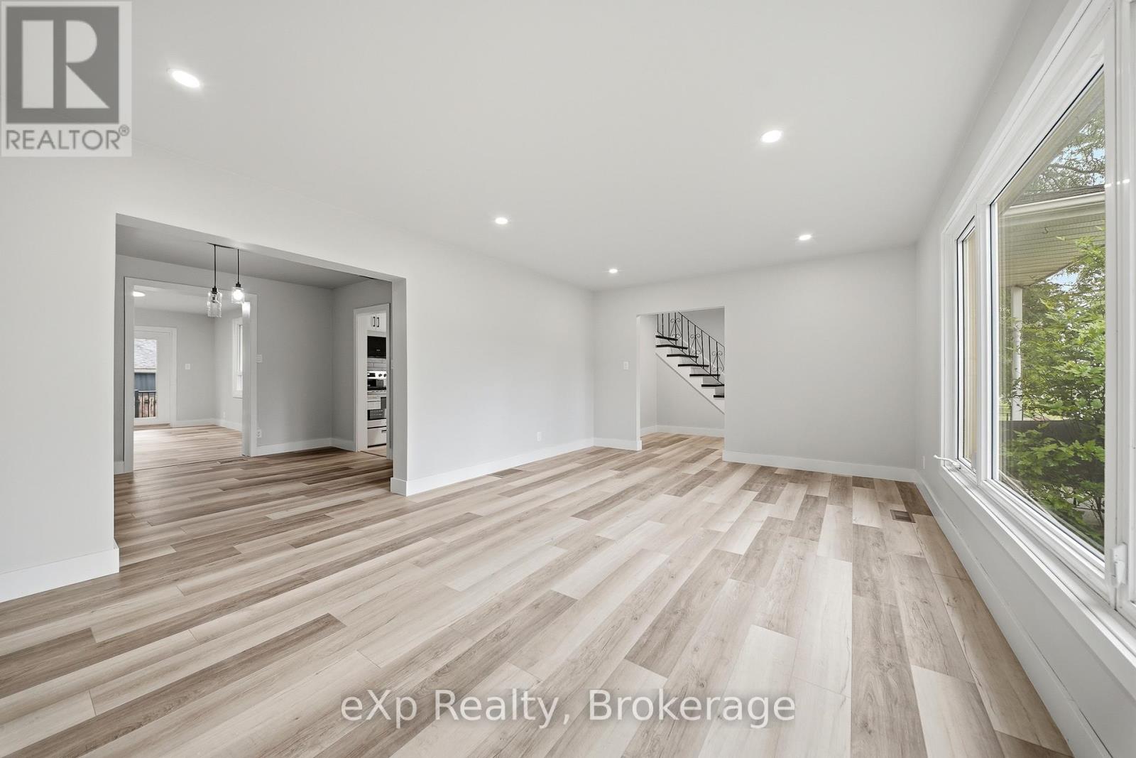 42 ROSEWOOD AVENUE - 7