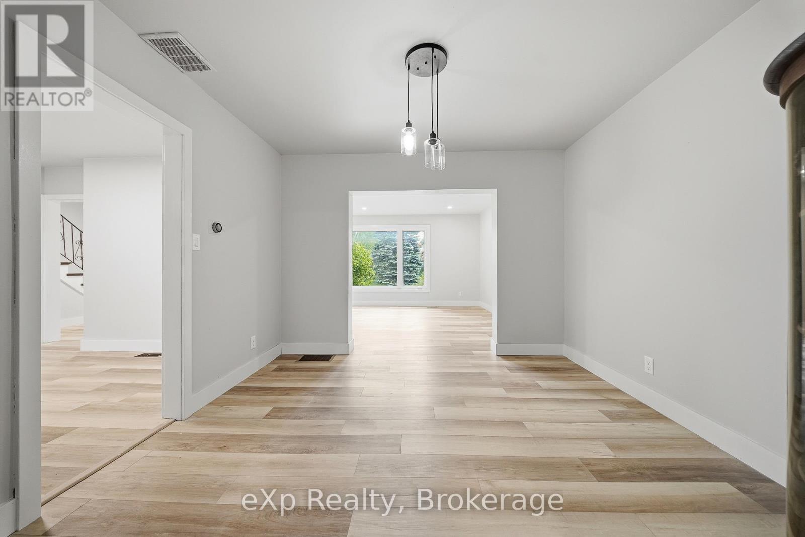 42 ROSEWOOD AVENUE - 8