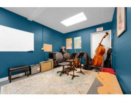 1333 Johnston Road, White Rock, BC V4B3Z3 Photo 16