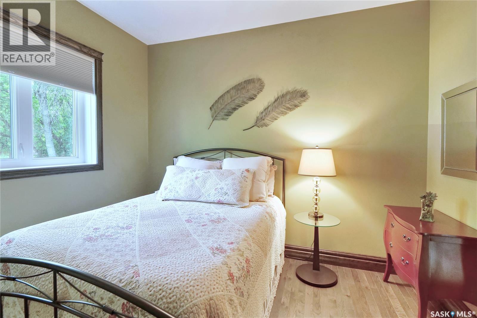 662 Valley DRIVE - Image 13