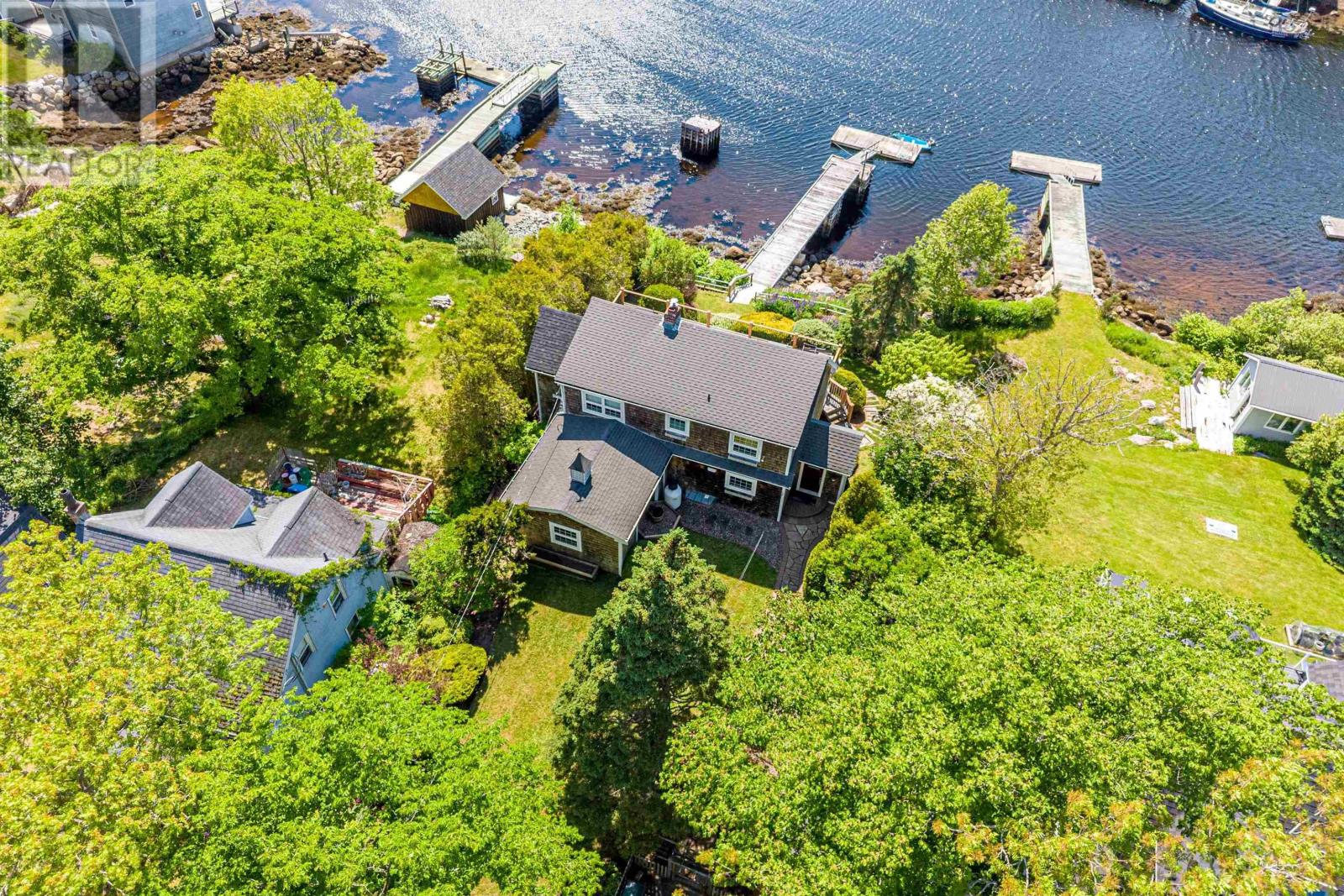 65 Shore Road - 3