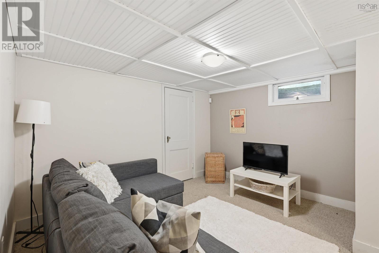 65 Shore Road - 43