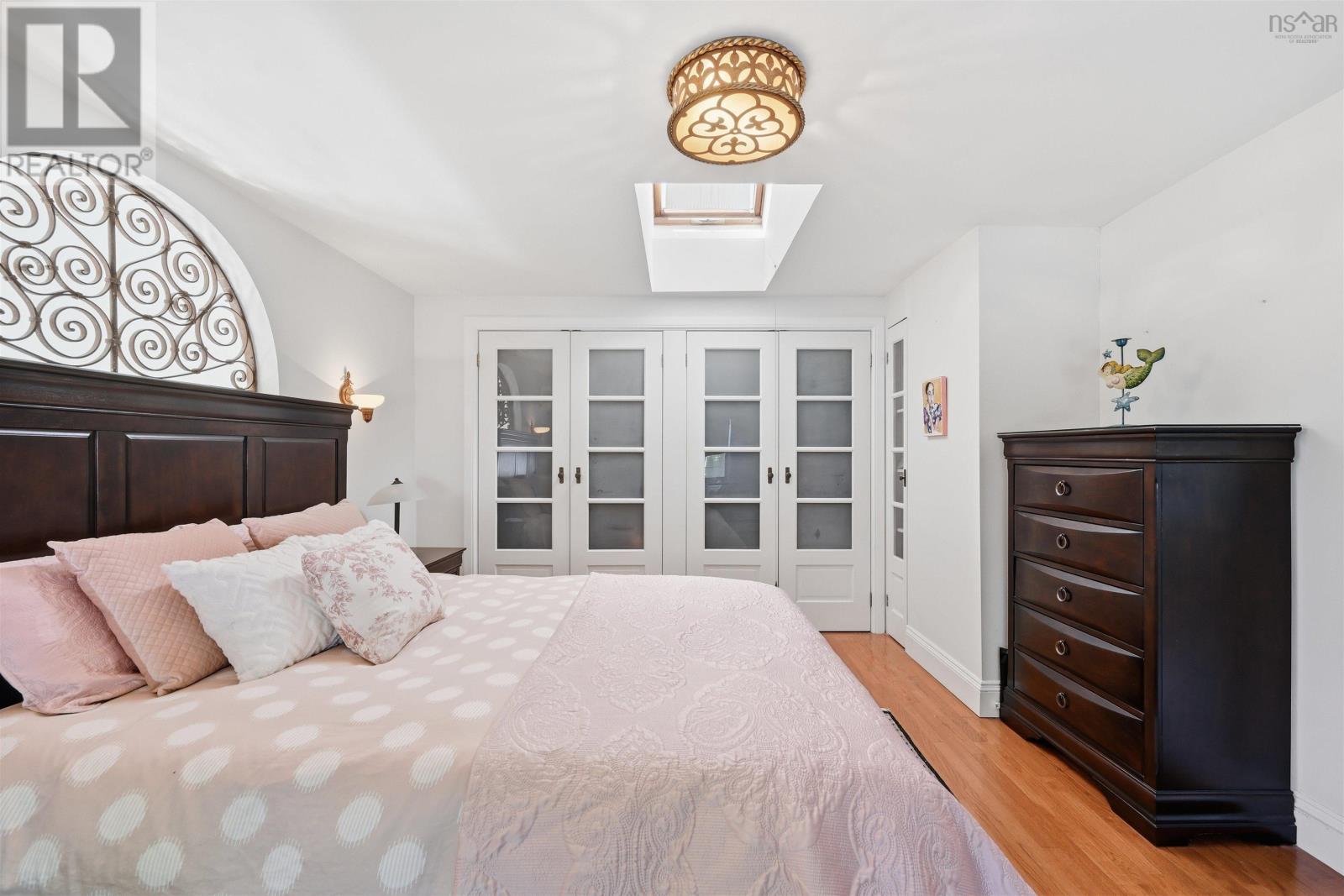 65 Shore Road - 28
