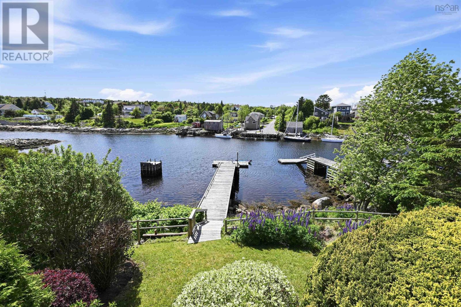 65 Shore Road - 38