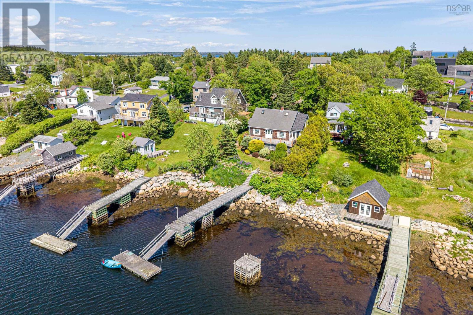 65 Shore Road - 44