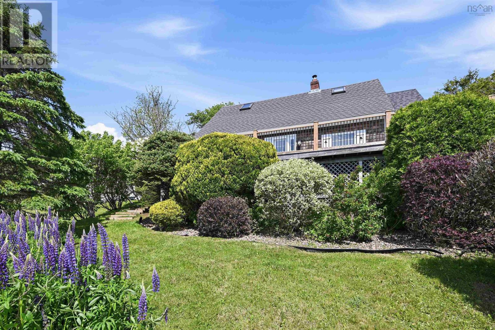 65 Shore Road - 36
