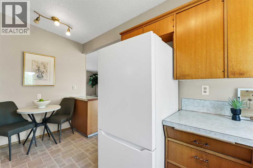 561 12 Street NW - 16