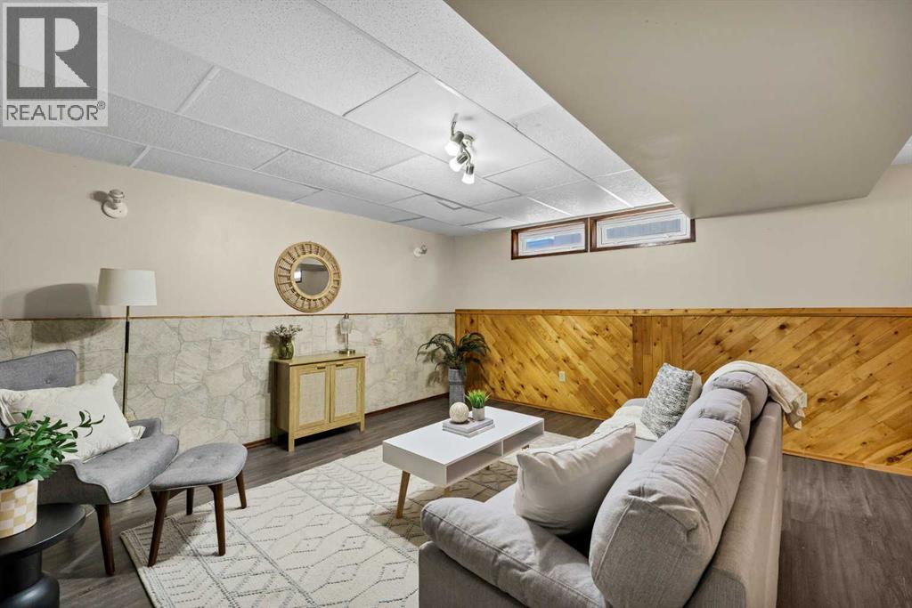 561 12 Street NW - 26