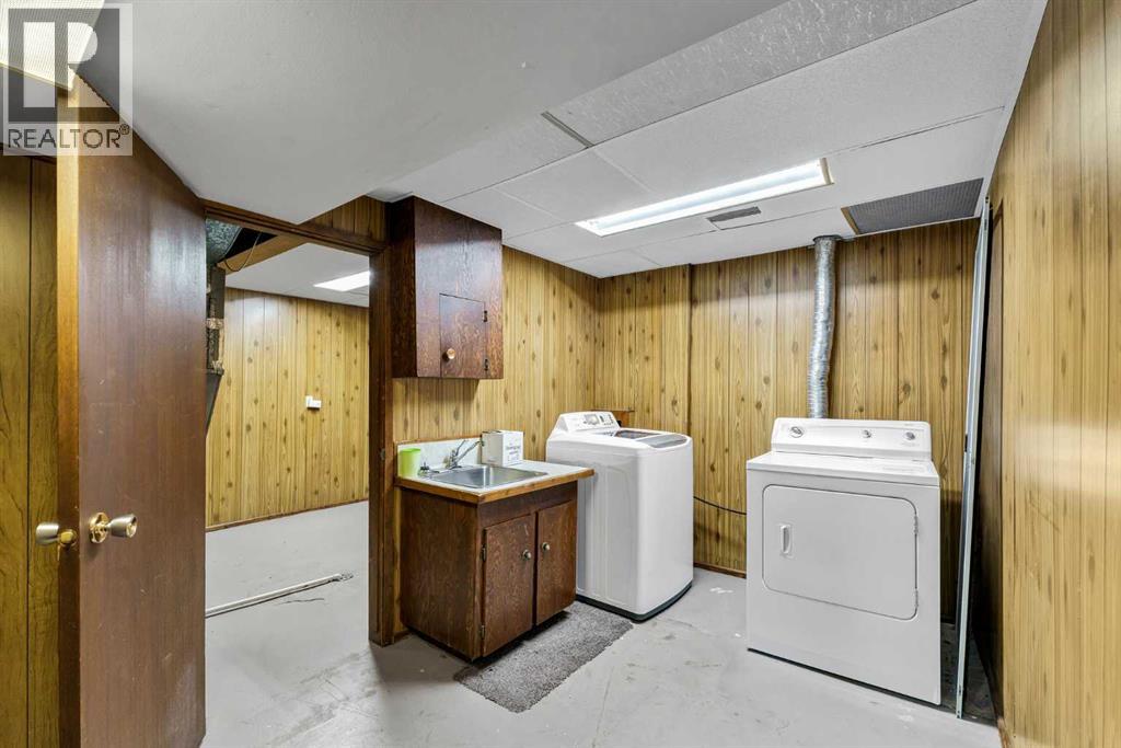 561 12 Street NW - 34