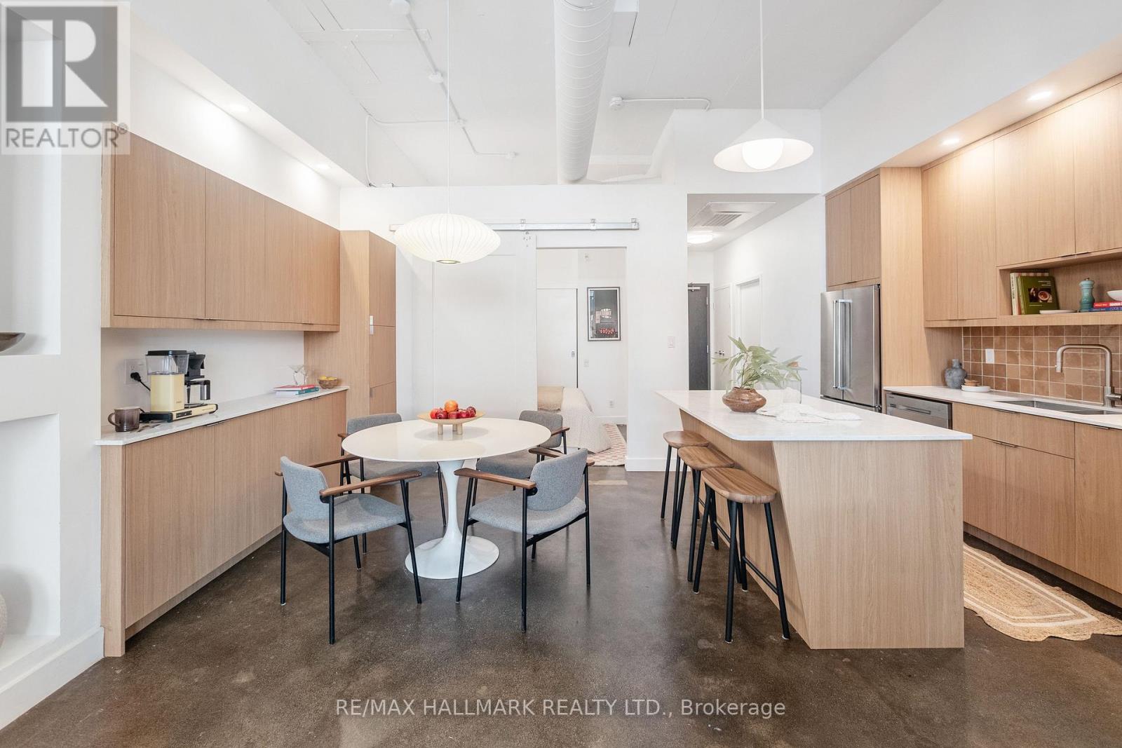 #406 233 CARLAW AVENUE - Image 11