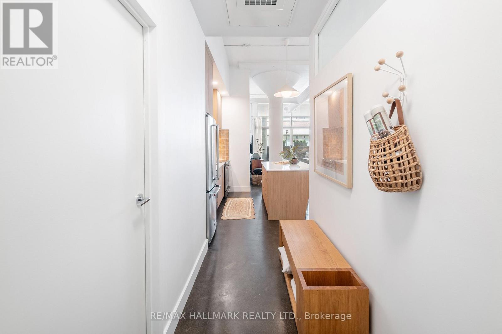 #406 233 CARLAW AVENUE - Image 33