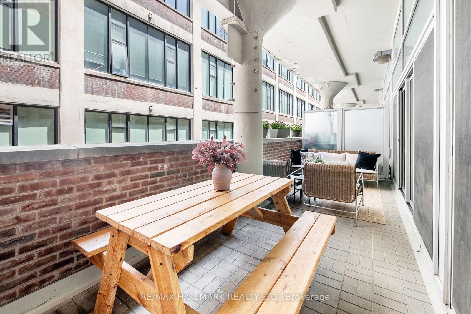 #406 233 CARLAW AVENUE - Image 37