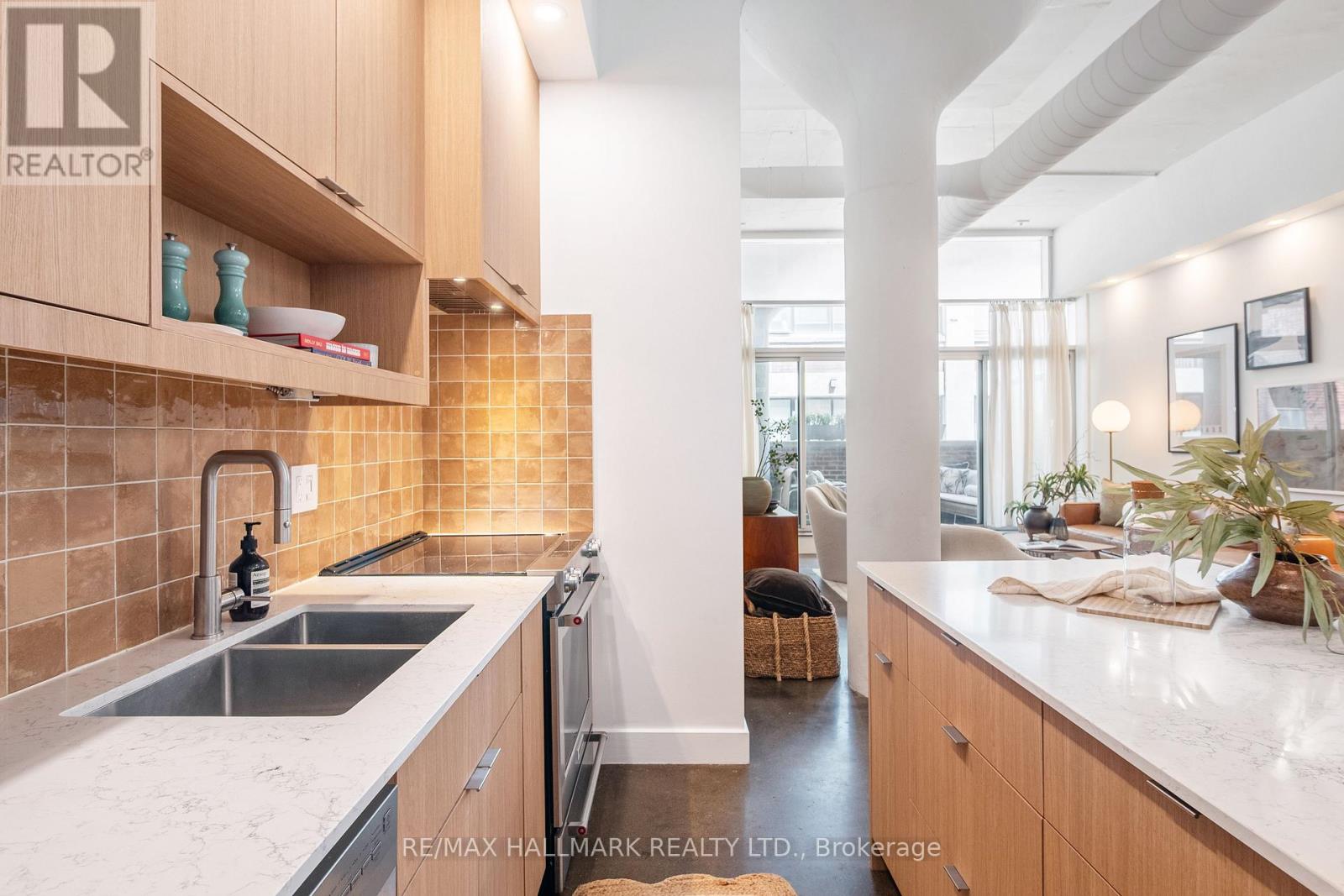 #406 233 CARLAW AVENUE - Image 6