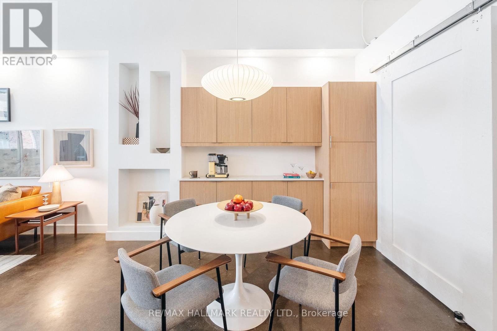 #406 233 CARLAW AVENUE - Image 9
