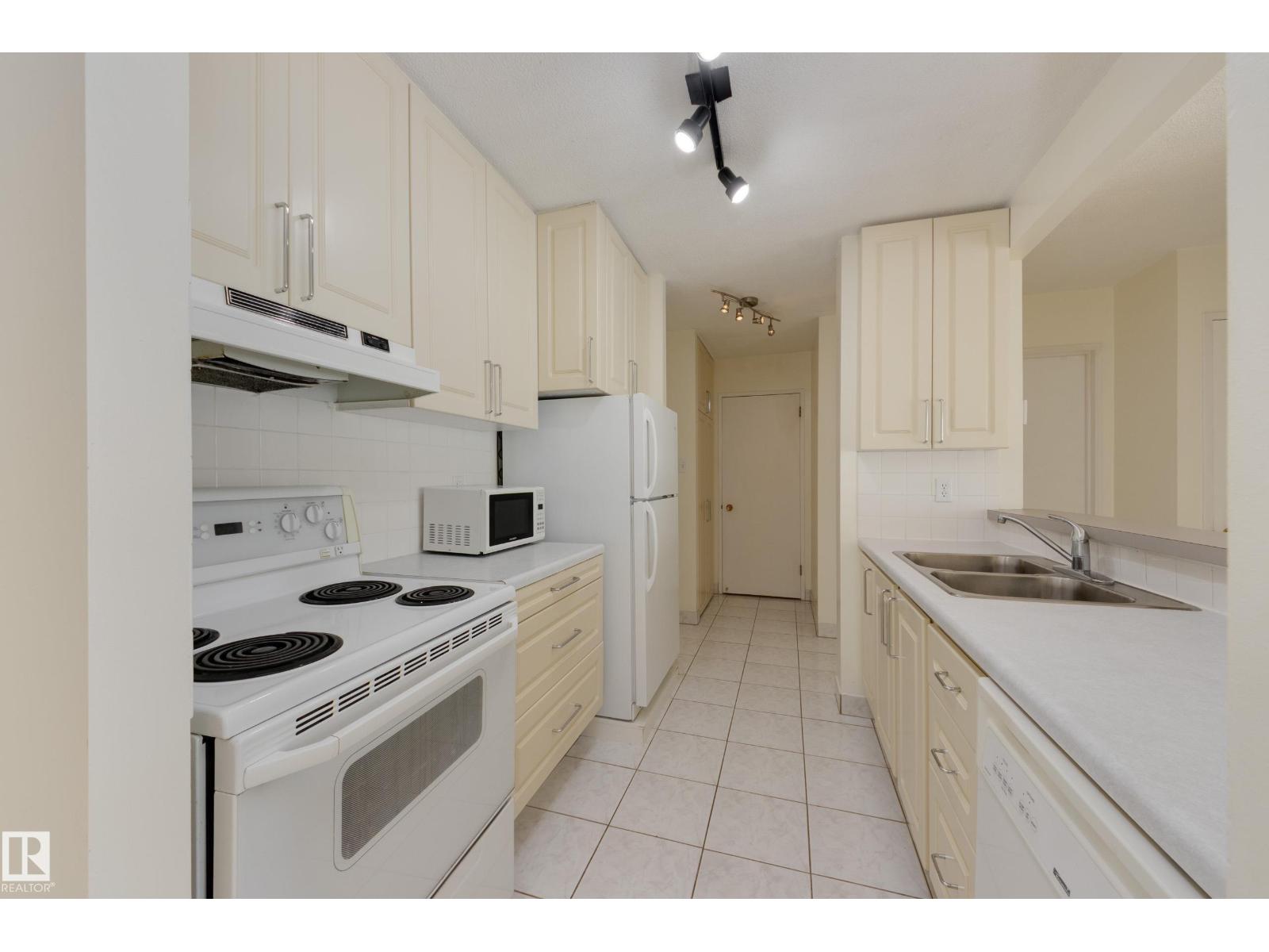 #507 9835 113 ST NW - 10