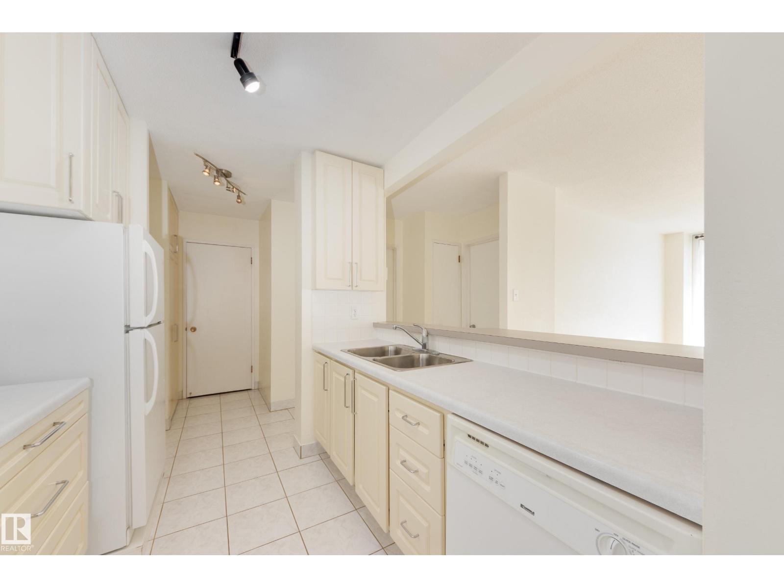 #507 9835 113 ST NW - 11