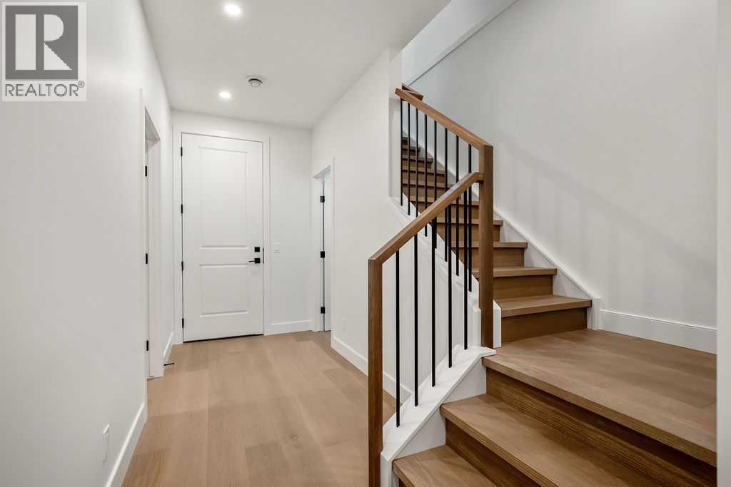 710 Bridge Crescent NE - 43