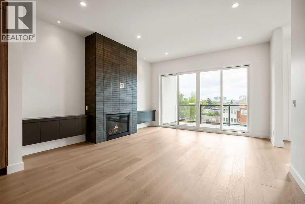 710 Bridge Crescent NE - 4