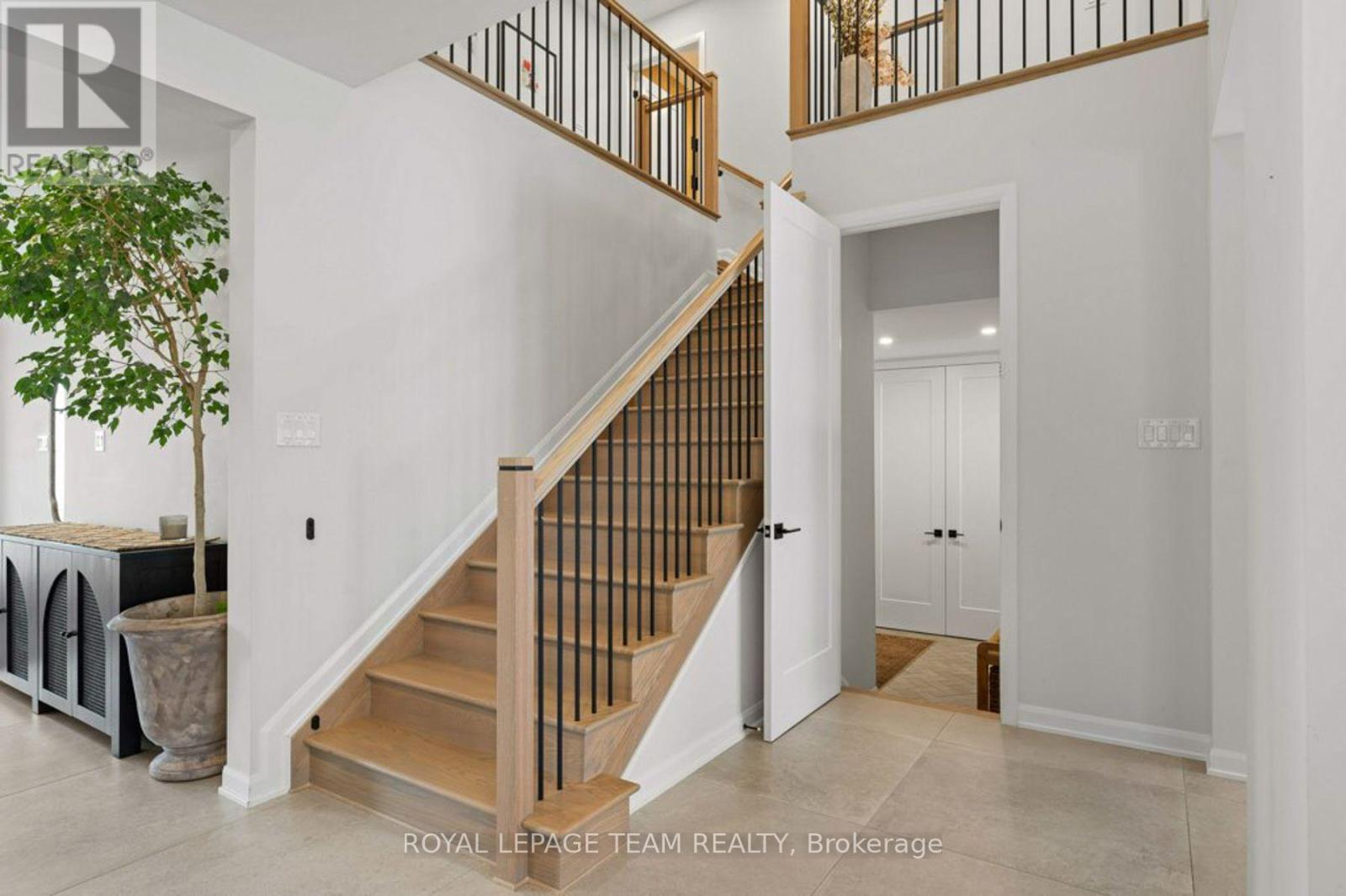 58 YACHT TERRACE, Ottawa. Luxury613. By Peter Sagos - Image 23