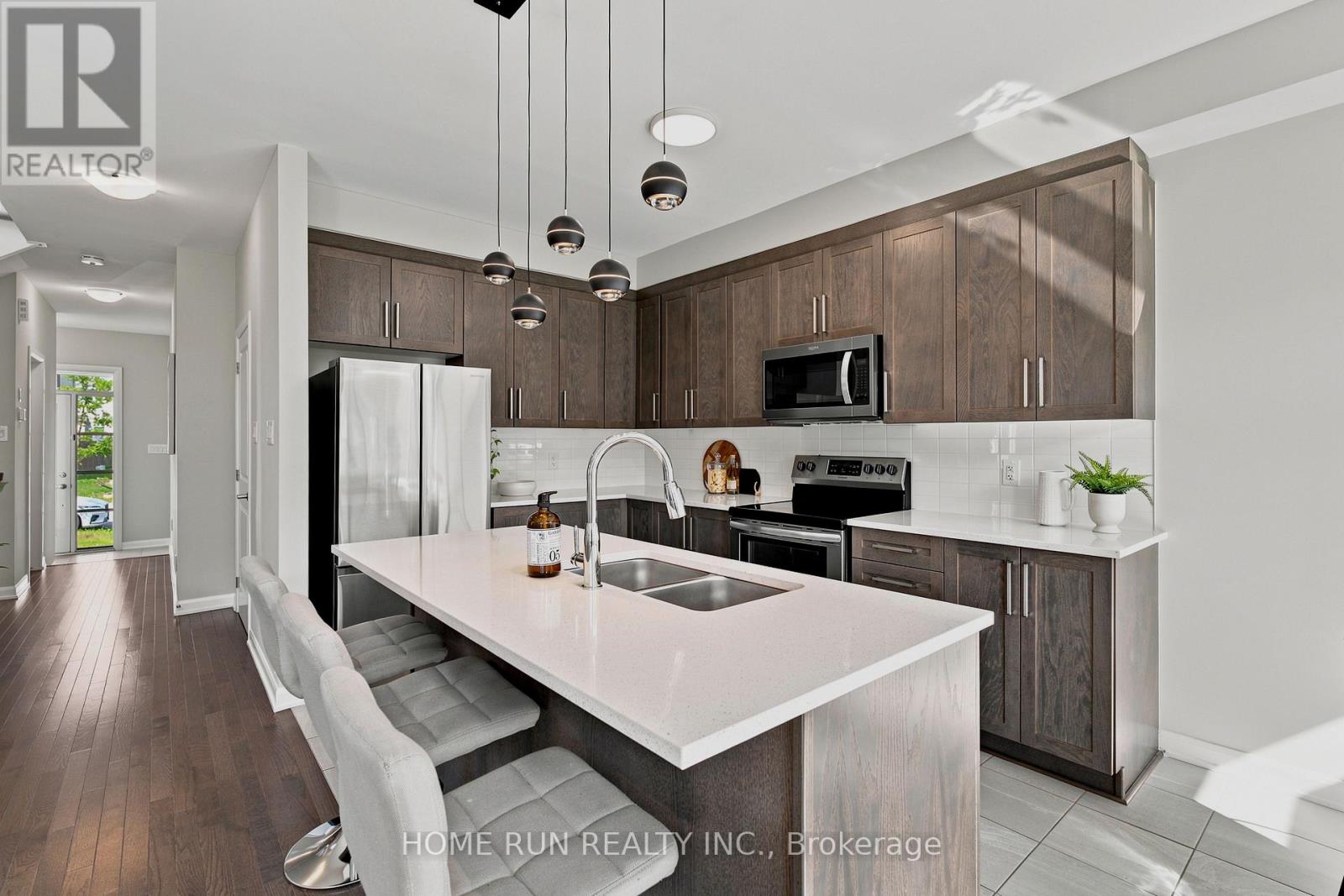 568 LILITH STREET - 14