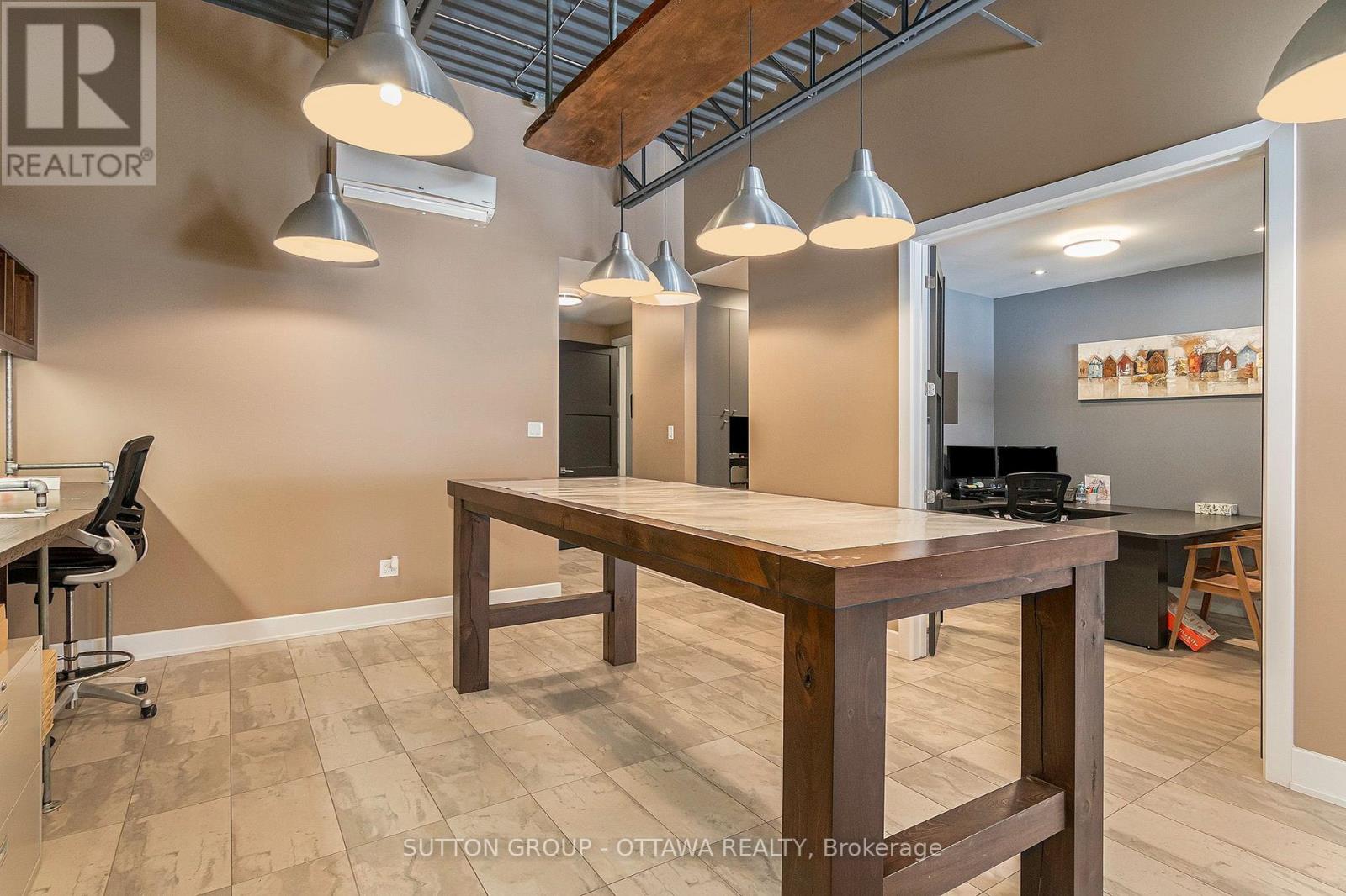 D19 – 2285 ST LAURENT BOULEVARD, Ottawa. Luxury613. By Peter Sagos - Image 8