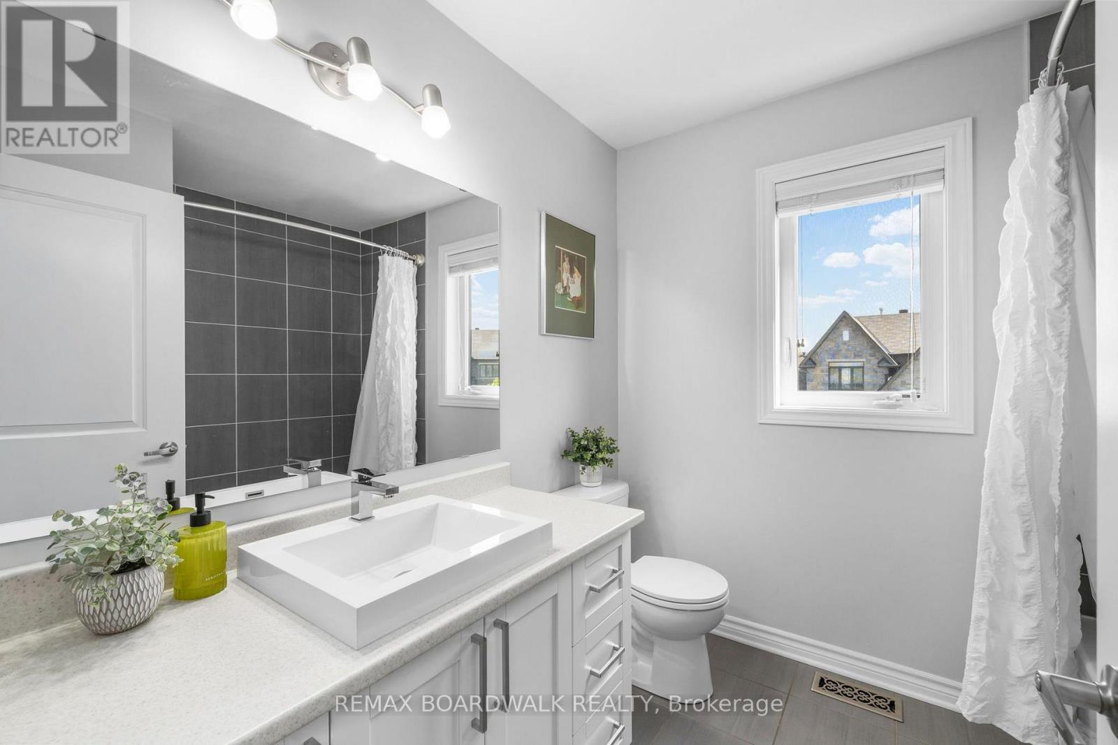112 FRANCIS STREET - 29
