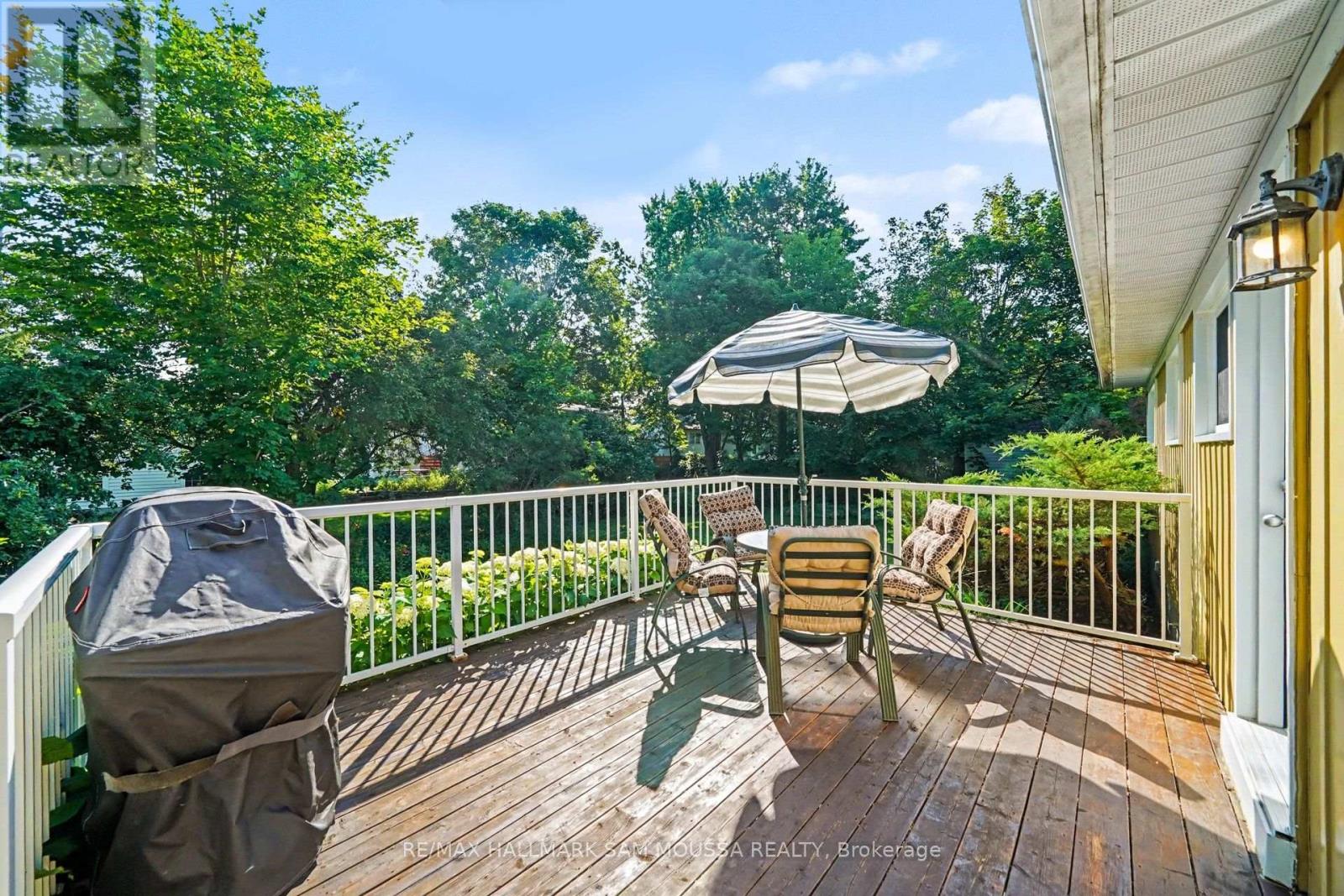 11 SPRINGDALE CRESCENT - 38