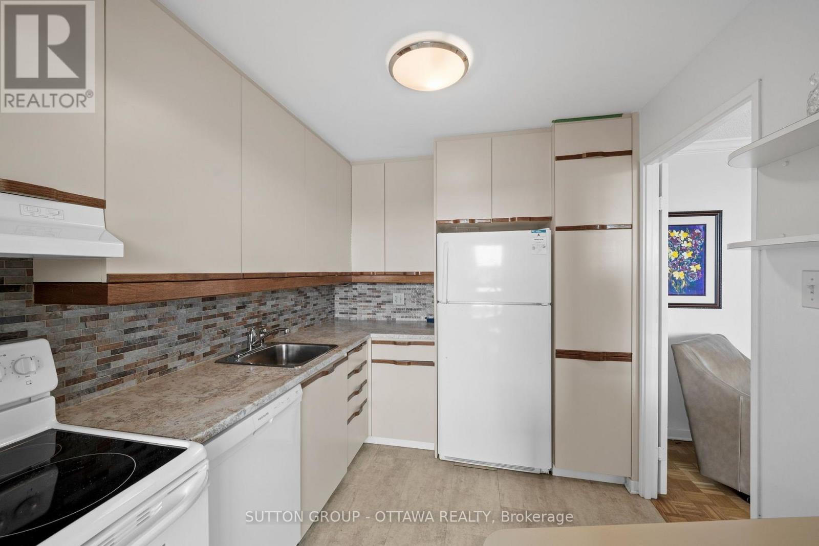#504 2625 REGINA STREET E - 18