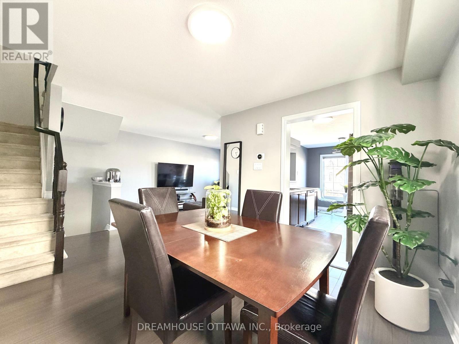 124 PENNANT AVENUE - 12