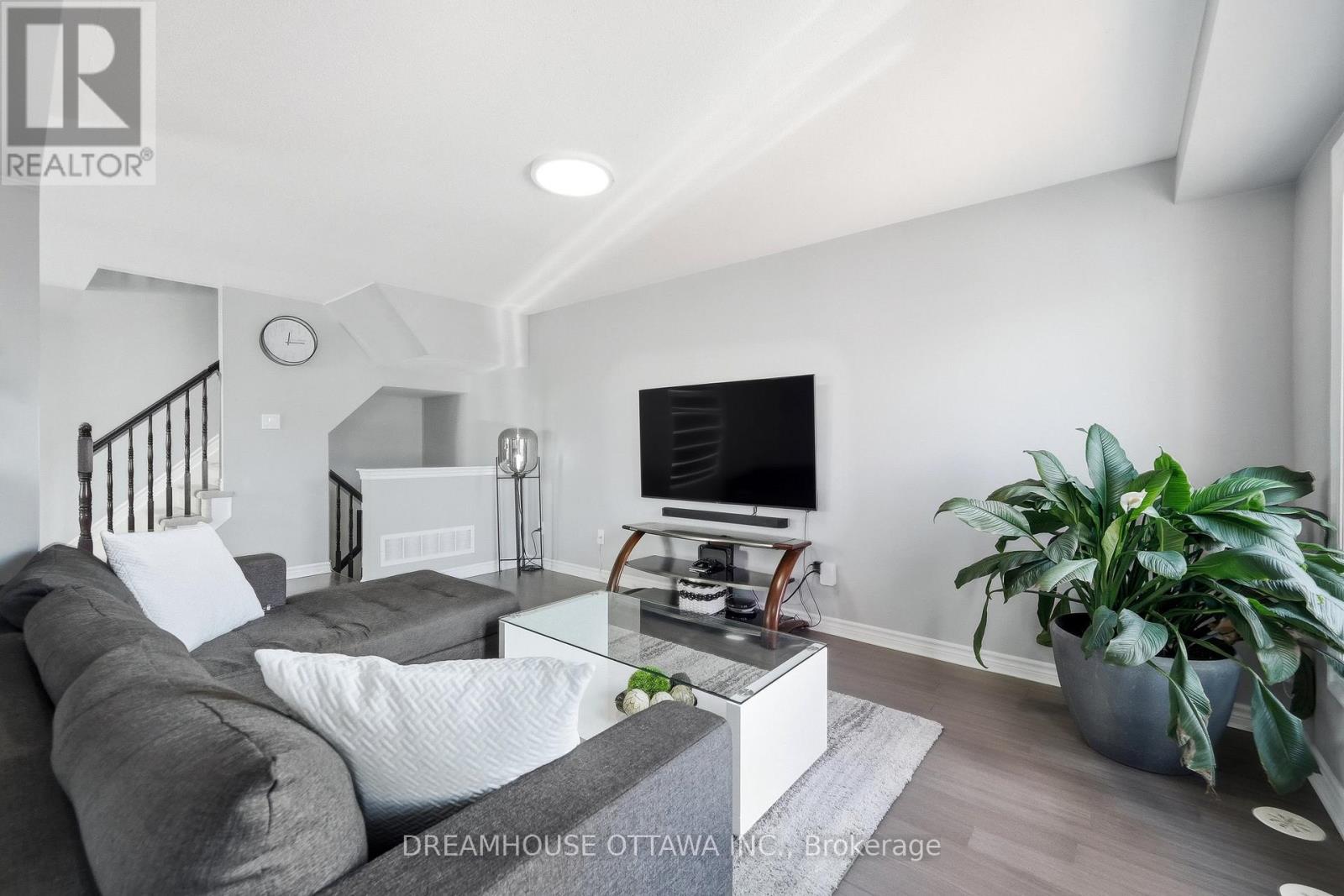 124 PENNANT AVENUE - 15