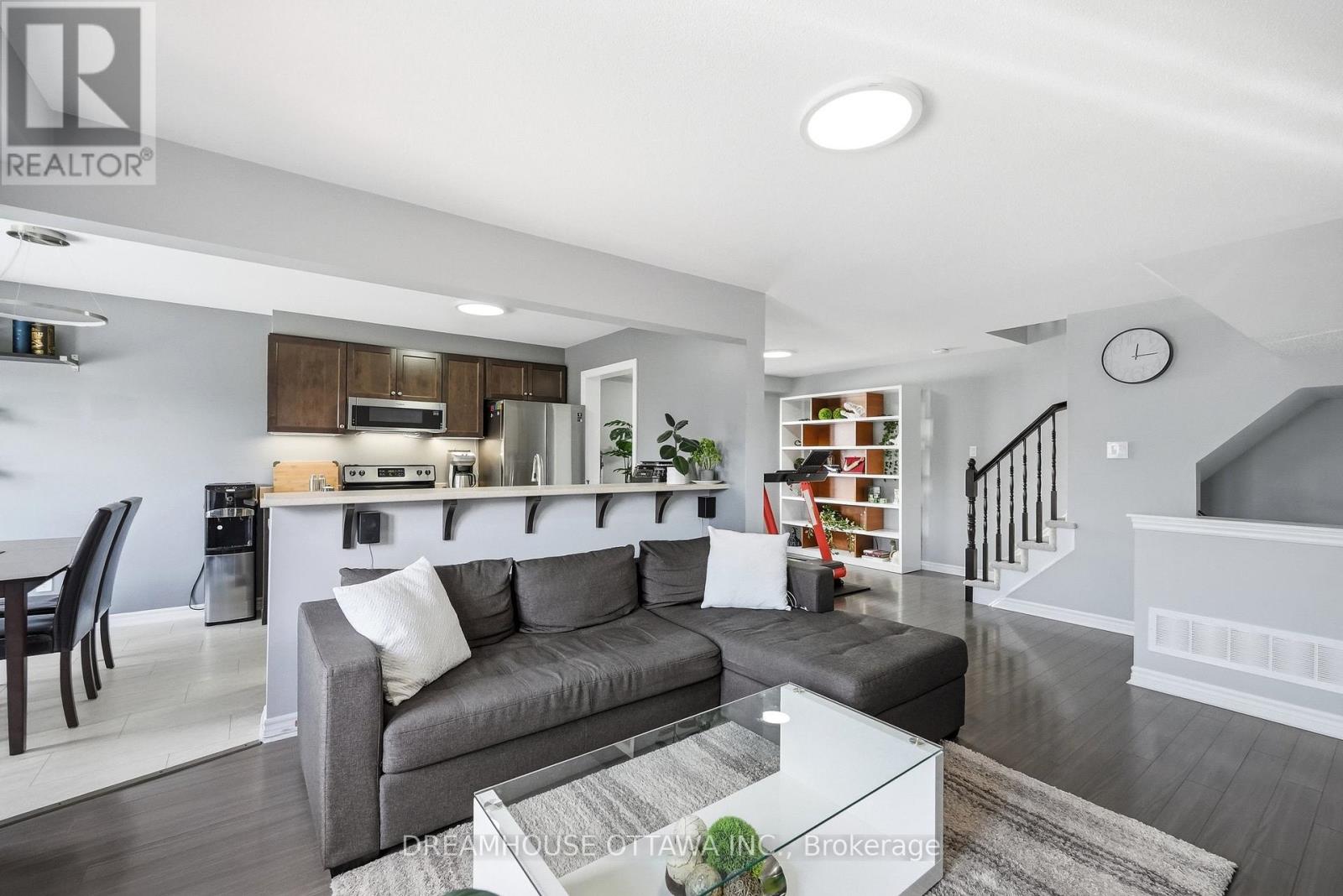 124 PENNANT AVENUE - 16