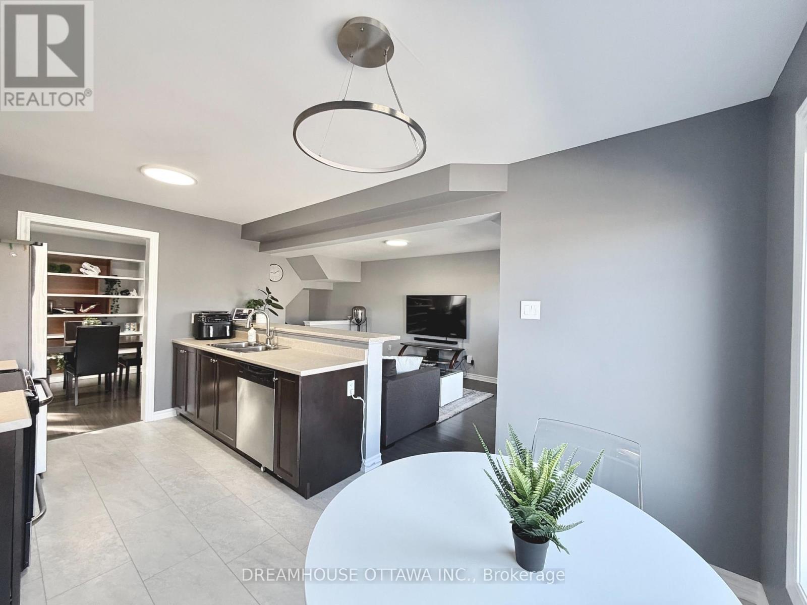 124 PENNANT AVENUE - 22
