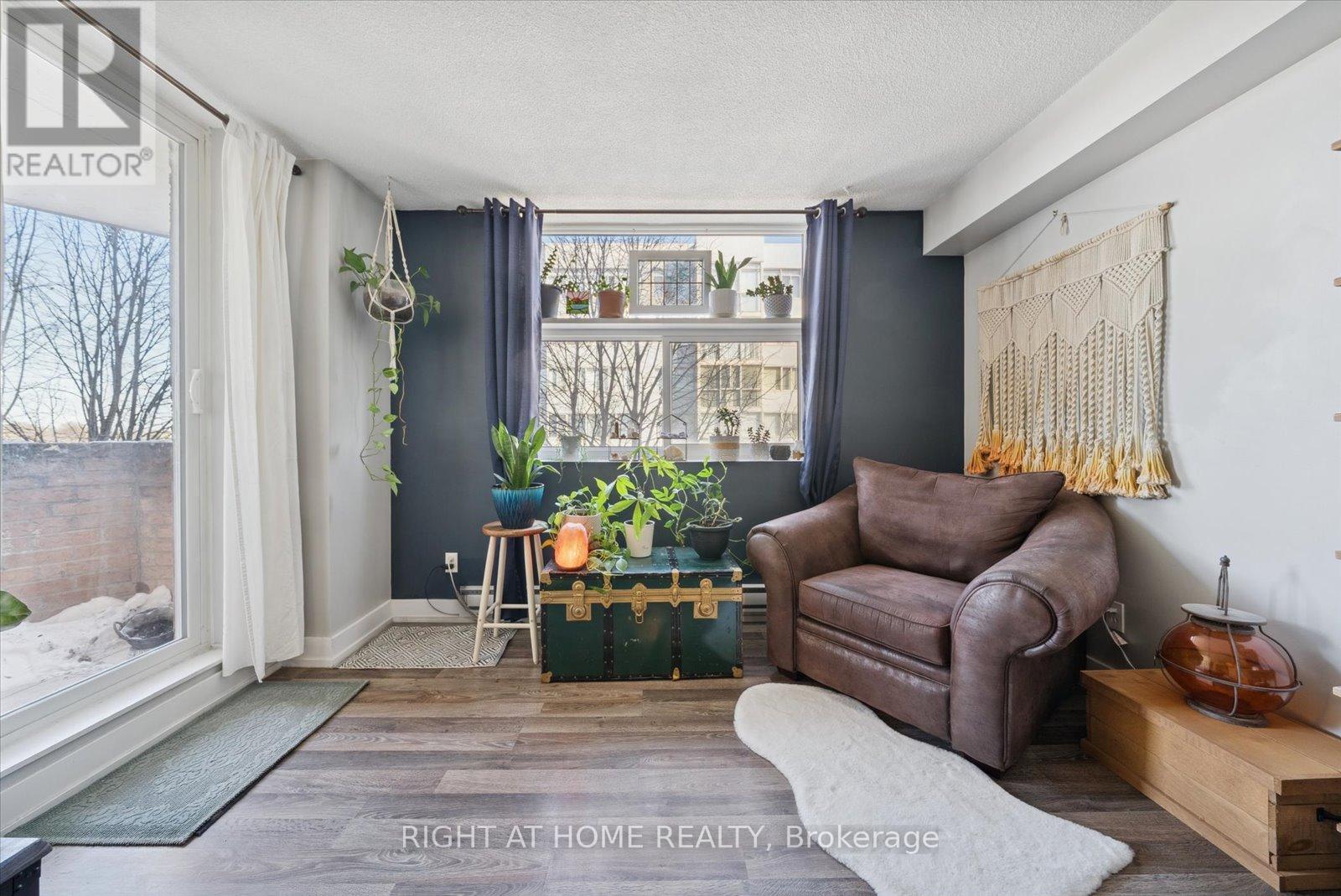#707 260 DAVIS DRIVE - 17