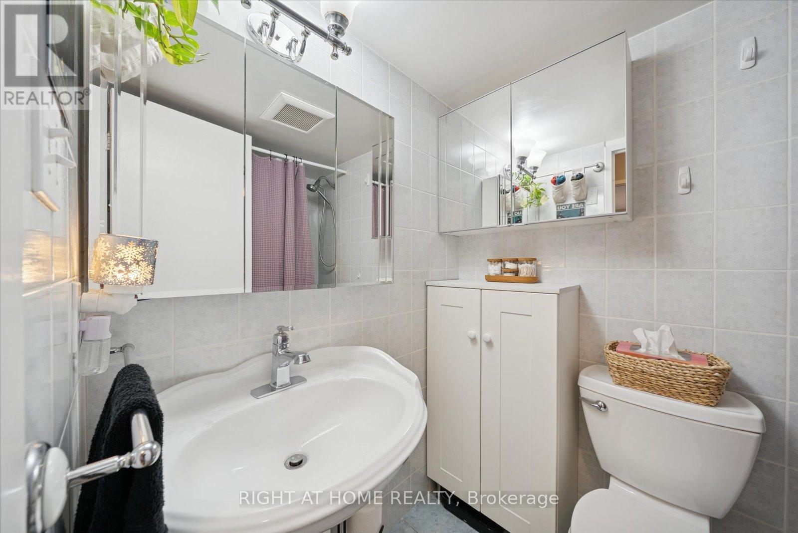 #707 260 DAVIS DRIVE - 27